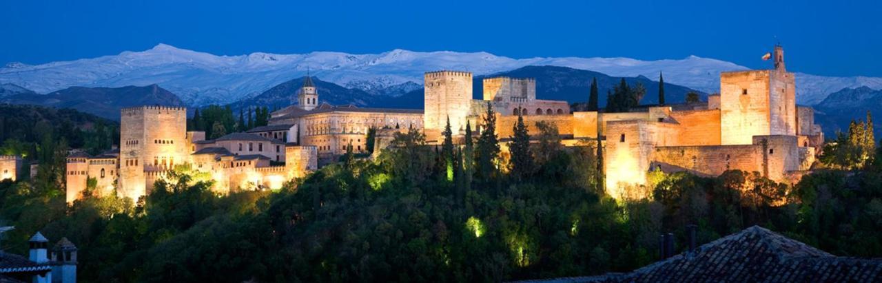 グラナダCasa Alhambra - Centro Historico Con Jardin Privadoアパートメント エクステリア 写真