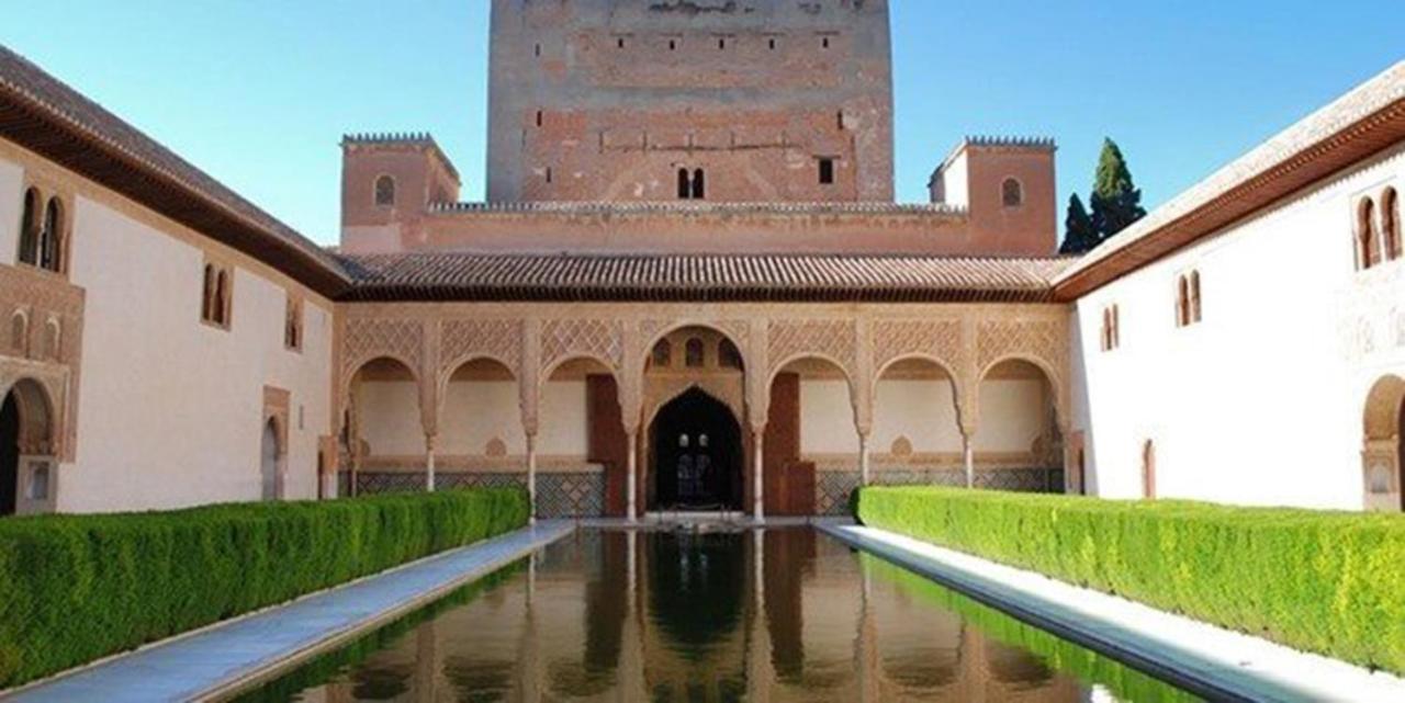 グラナダCasa Alhambra - Centro Historico Con Jardin Privadoアパートメント エクステリア 写真