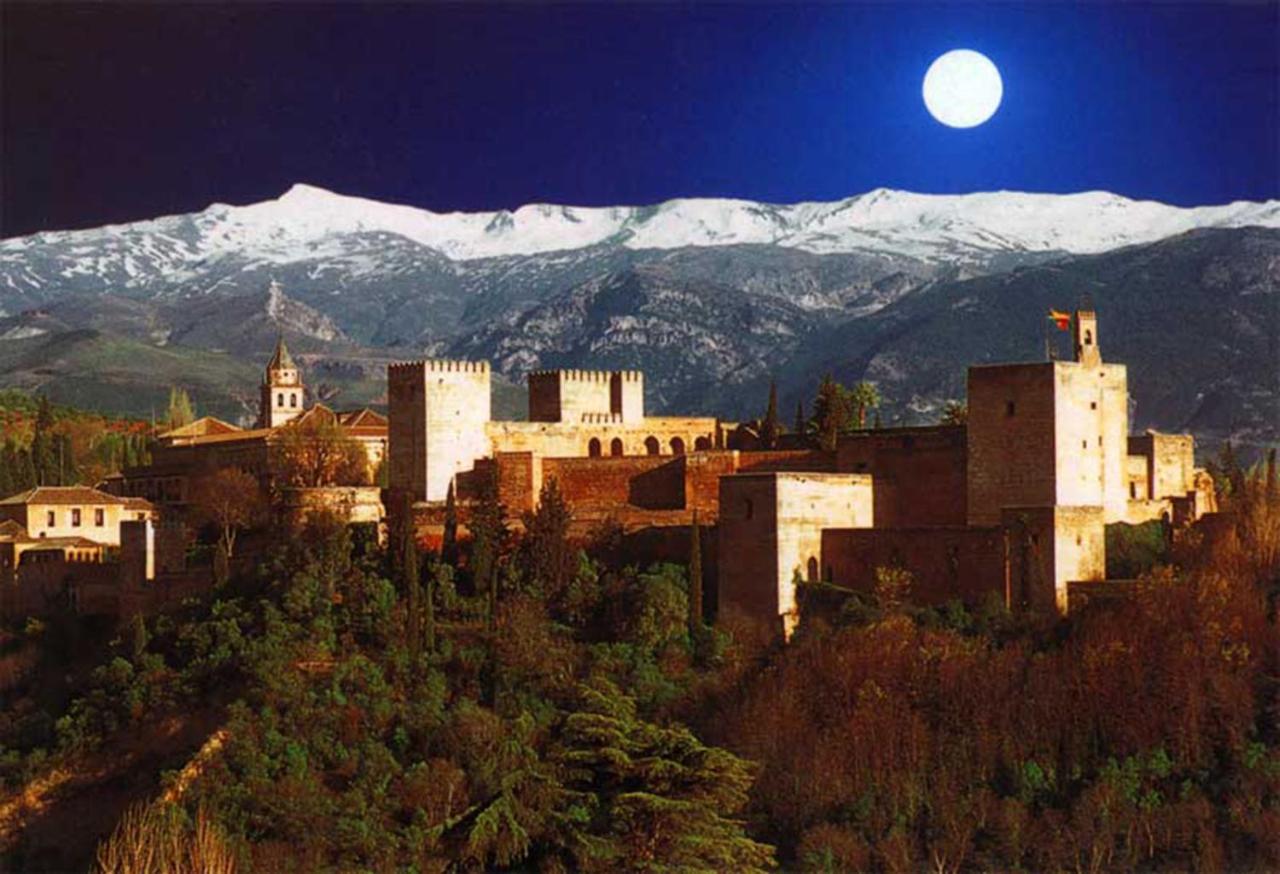 グラナダCasa Alhambra - Centro Historico Con Jardin Privadoアパートメント エクステリア 写真