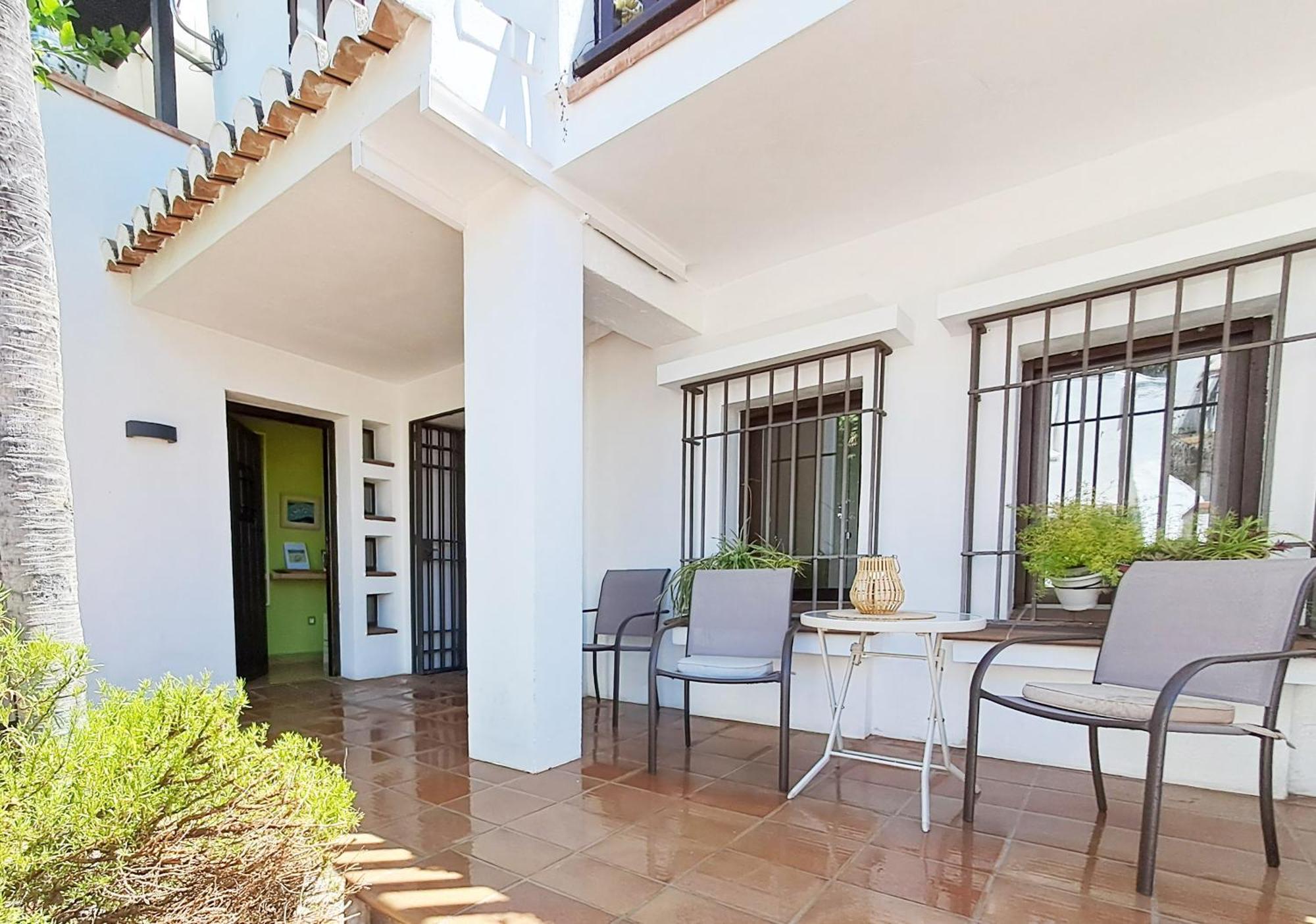 グラナダCasa Alhambra - Centro Historico Con Jardin Privadoアパートメント エクステリア 写真